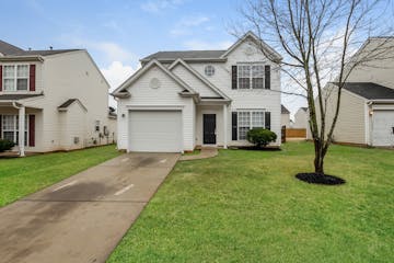 5307 Peachwood Dr Charlotte, NC 28216